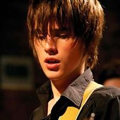 Reeve Carney