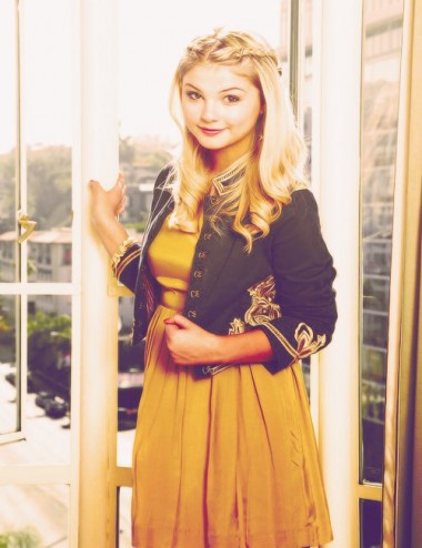 Stefanie Scott